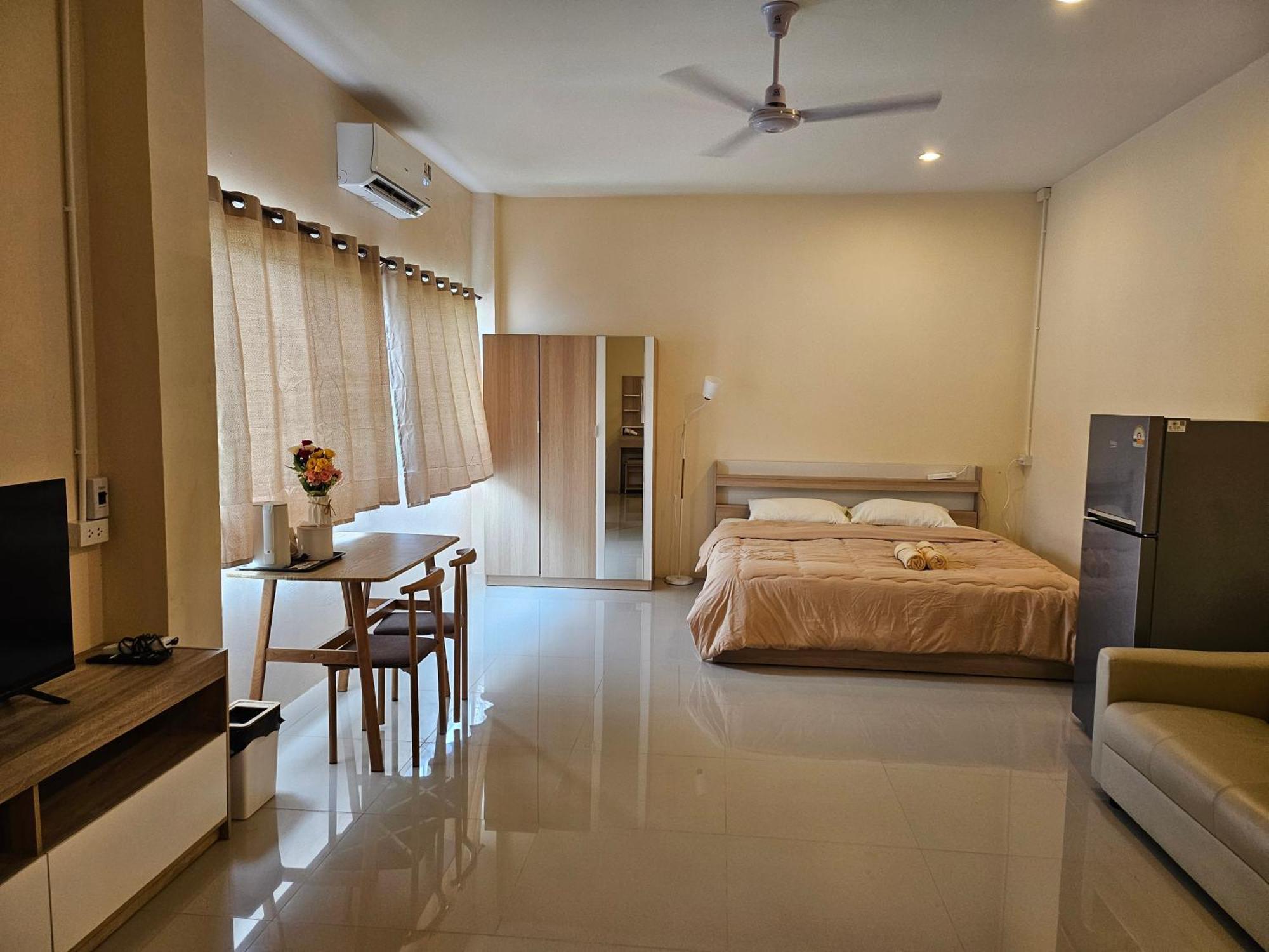 Skypearl Guesthouse & Pub Ко Тао Екстериор снимка
