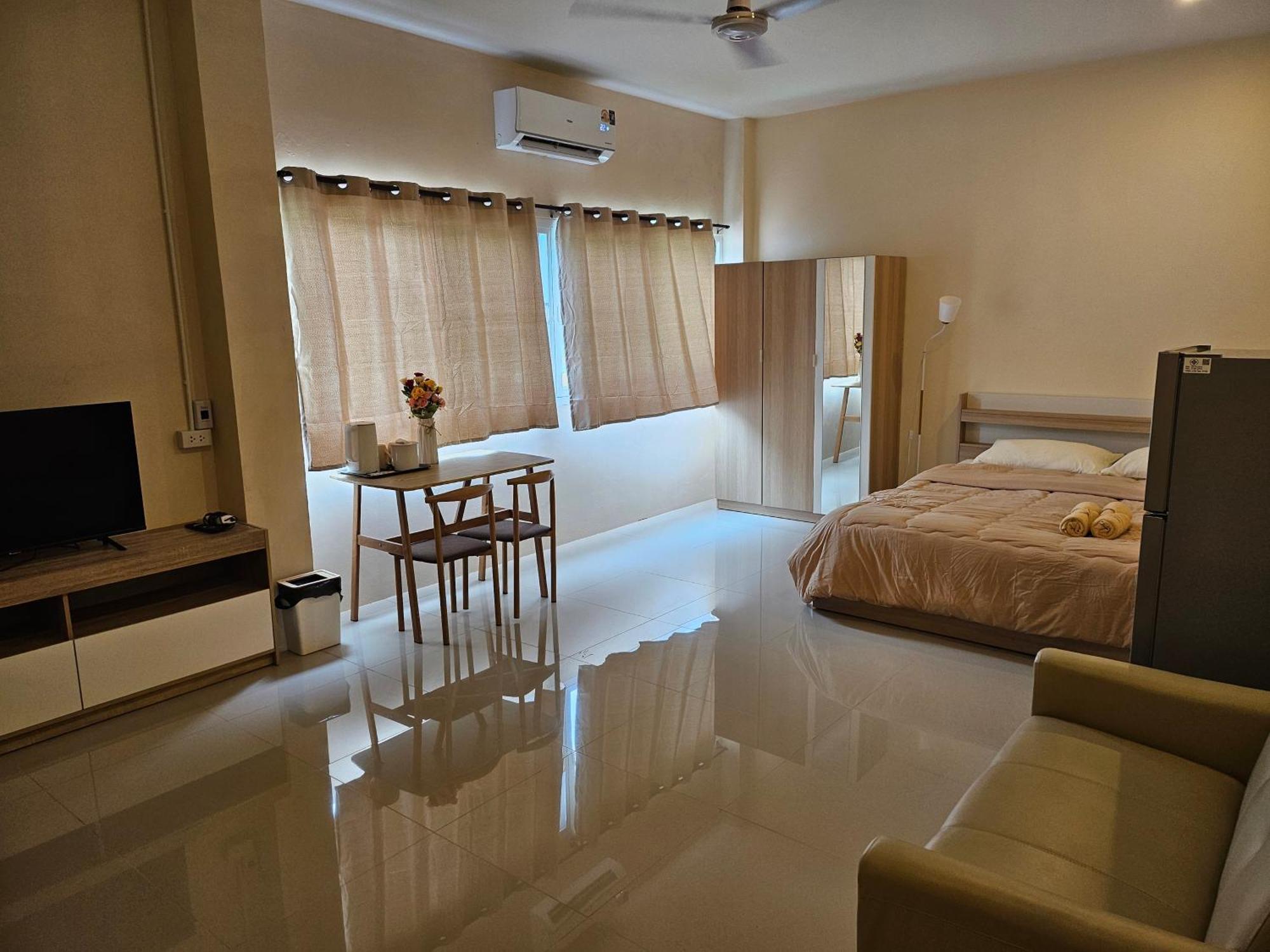 Skypearl Guesthouse & Pub Ко Тао Екстериор снимка